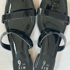 Mix No. 6 Glossy Black Sandals Sz 7.5